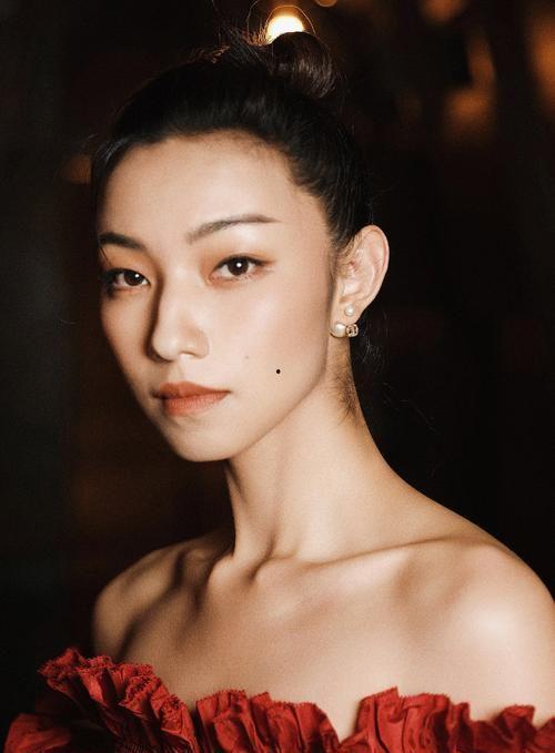 明星黑料曝光,揭秘娛樂(lè )圈背后的真相